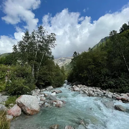 Stylish Alpine Base Near Le Tour & Argentiere Apartamento Chamonix